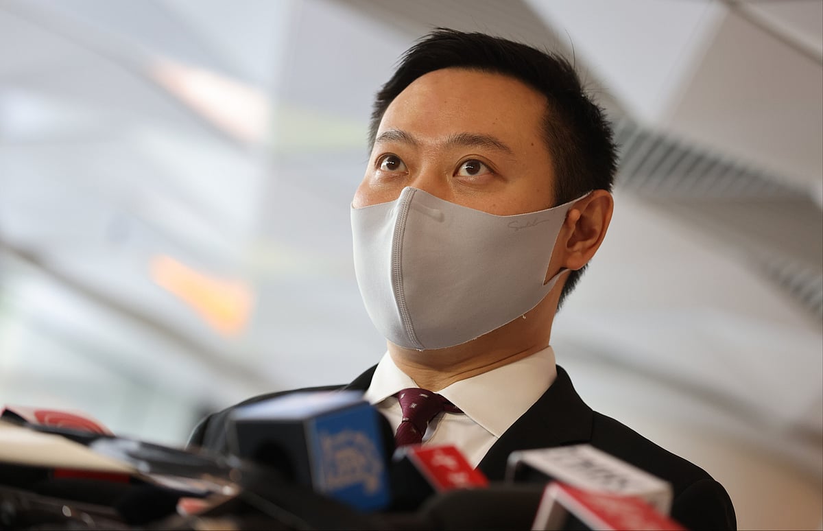 கொரோனா விதிமுறையை மீறி பிறந்தநாள் விழா! - ஹாங்காங் உள்துறை அமைச்சர் ராஜினாமா