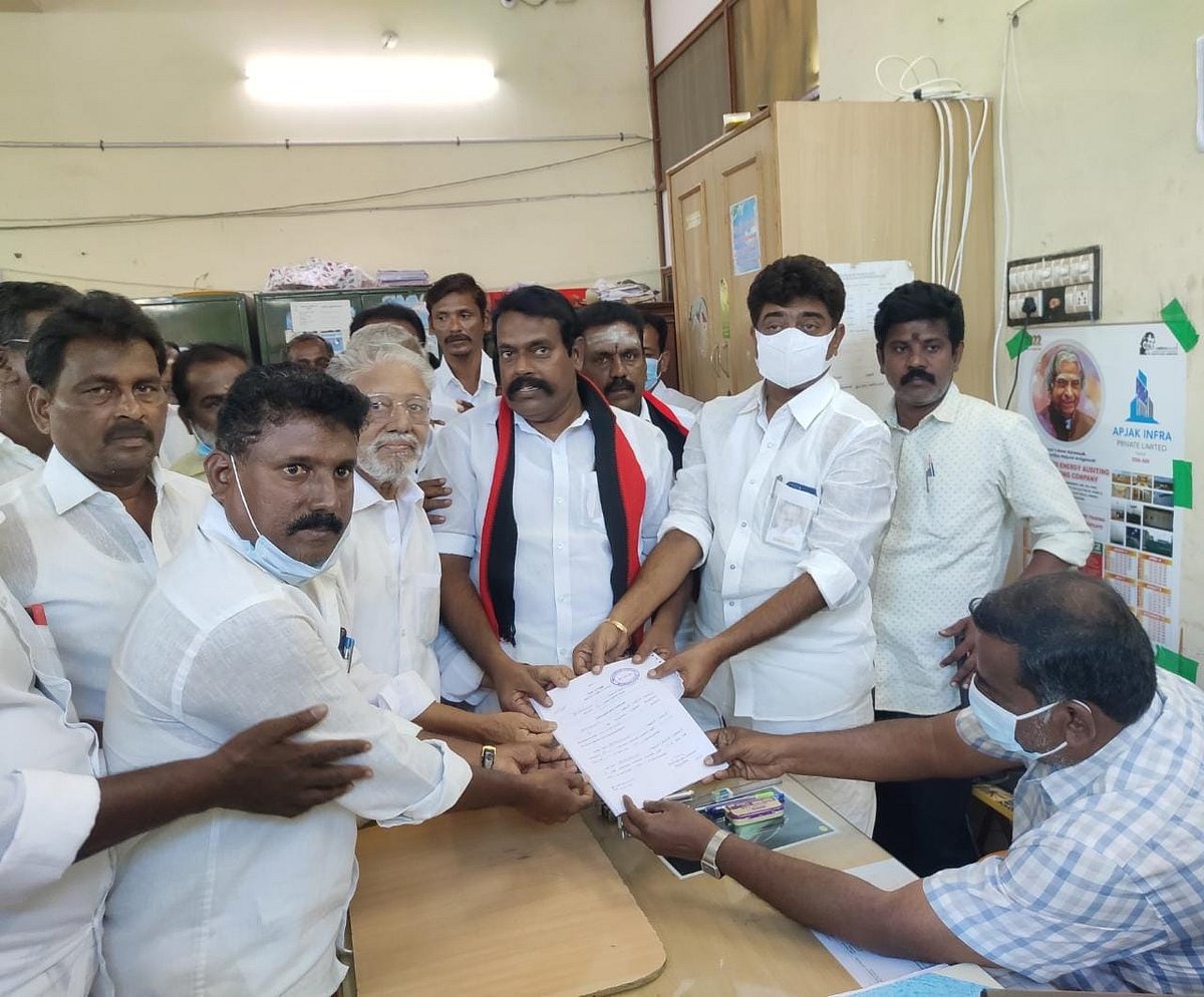 ராமேஸ்வரம் உள்ளாட்சித் தேர்தல்: கடைசி நேரத்தில் அதிர்ச்சி கொடுத்த திமுக நகரச்  செயலாளர்!