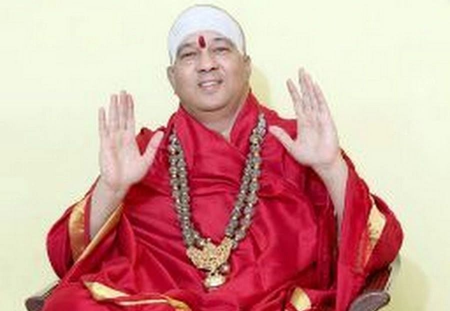 உக்ரைன் போரை நிறுத்த மலை உச்சியில் அமர்ந்து பூஜை செய்த மடாதிபதி! என்ன நடந்தது?