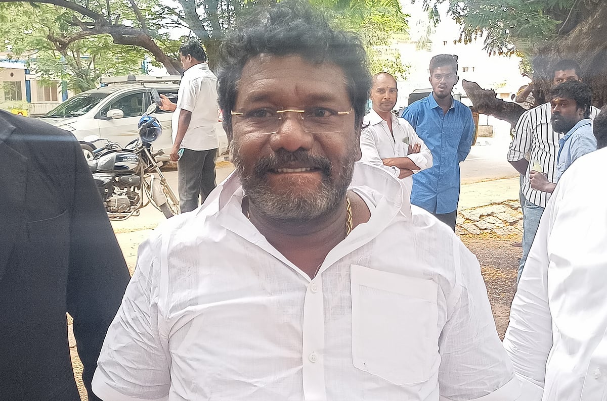 ``வேரில்லாத மரம் அதிமுக... ஆறு ஆண்டுகளுக்குப் பிறகு சினிமா