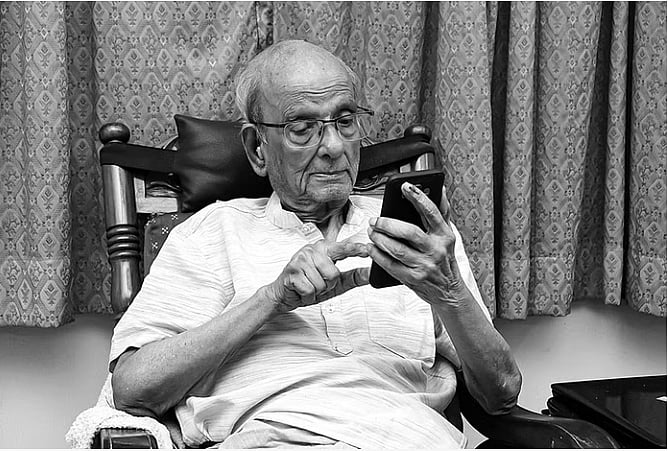 `மோடி சொன்னதே நடக்காதபோது, பட்ஜெட்டில் இந்த லாஜிக் தேவையா?' - எழுத்தாளர் இந்திரா பார்த்தசாரதி