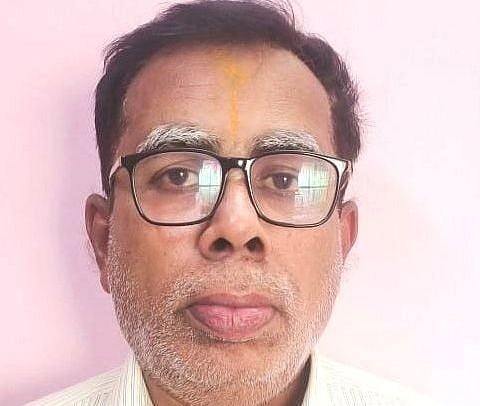 வேலூர்: பாலியல் தொல்லை... 7-ம் வகுப்பு மாணவி தற்கொலை முயற்சி! - 55 வயது ஆசிரியர் சிறையிலடைப்பு