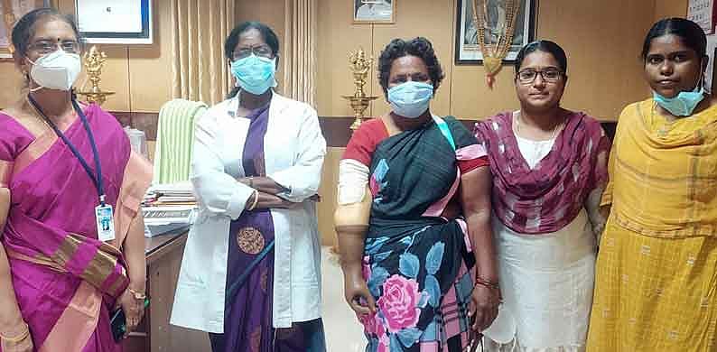 விபத்தில் கையை இழந்த பெண்; செயற்கை கை பொருத்தி உதவிய புதுக்கோட்டை அரசு மருத்துவர்கள்!