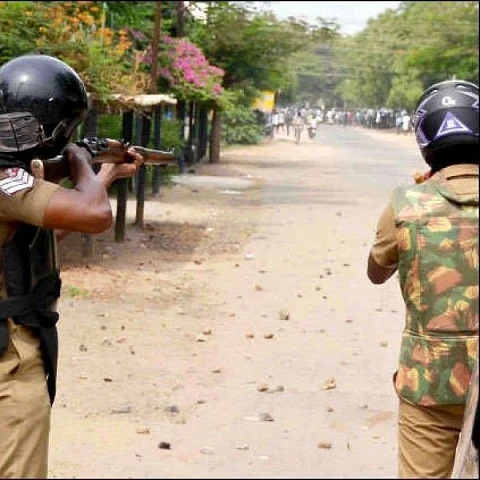 தூத்துக்குடி துப்பாக்கிச் சூடு: `ஒருதலைப்பட்சமாக நடந்துகொள்கிறது சிபிஐ!’ -போராட்ட குழு வழக்கறிஞர் 3 thoothukudi 2 Tamil News Spot