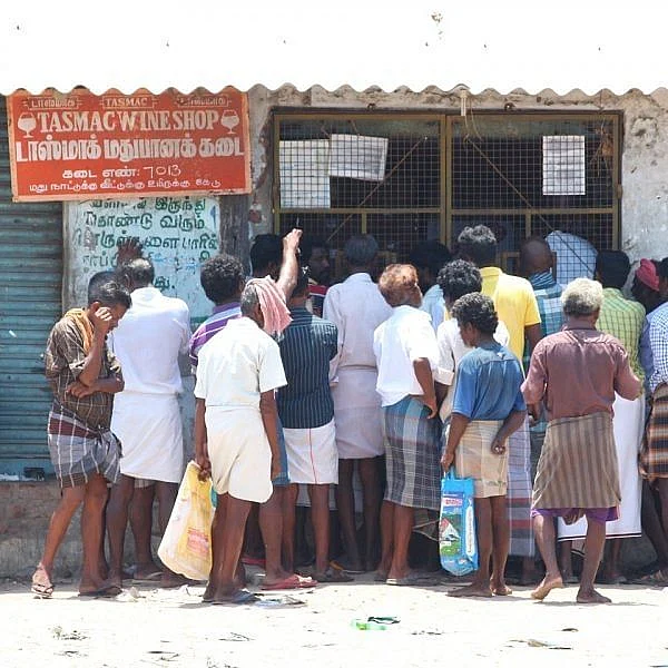 குடியால் குடும்பத்தில் சண்டை, தீக்குளித்து இறந்த மனைவி... மதுவால் தொடரும் அவலங்கள்! 3 vikatan 2019 05 0edf7fd8 5112 481f 8328 fe1c641d0598 123766 thumb Tamil News Spot