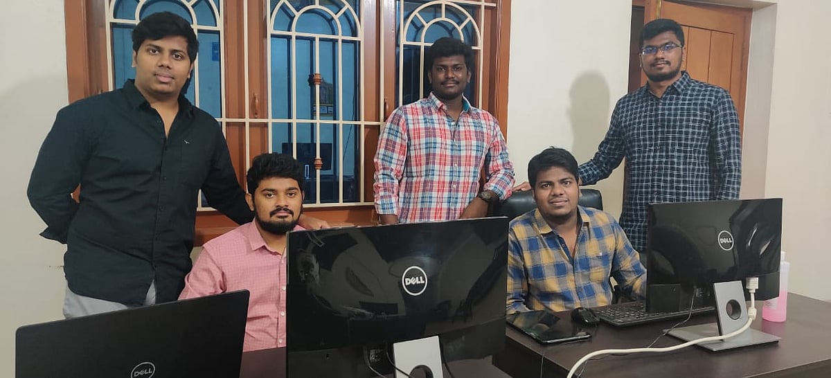 சில்5 செயலியை உருவாக்கிய நண்பர்கள்