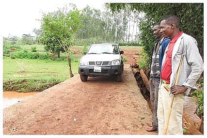 டாக்டர் கண்ணன் அம்பலம் உருவாக்கிய பாலம்