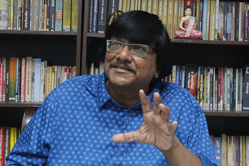 சாட்டை துரைமுருகன் கைது: `கருத்துச் சுதந்திரம்’ என நாம் தமிழர் முன்னிறுத்துவது சரியா? 5 MG 9155 Tamil News Spot