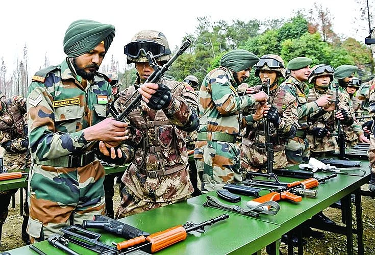 உலகிலேயே வலிமையான ராணுவம் கொண்ட நாடு சீனா... இந்தியாவிற்கு எத்தனையாவது இடம் தெரியுமா? 3 page 8 Tamil News Spot