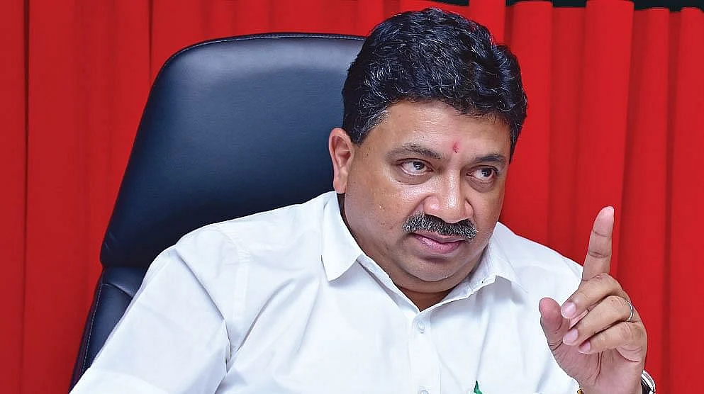 ``திட்டினால்கூட மரியாதையாகத் திட்டும் ஊரில் பிறந்துள்ளேன்!'' - பி.டி.ஆருக்கு வானதி சீனிவாசன் பதில் 7 ptr Tamil News Spot