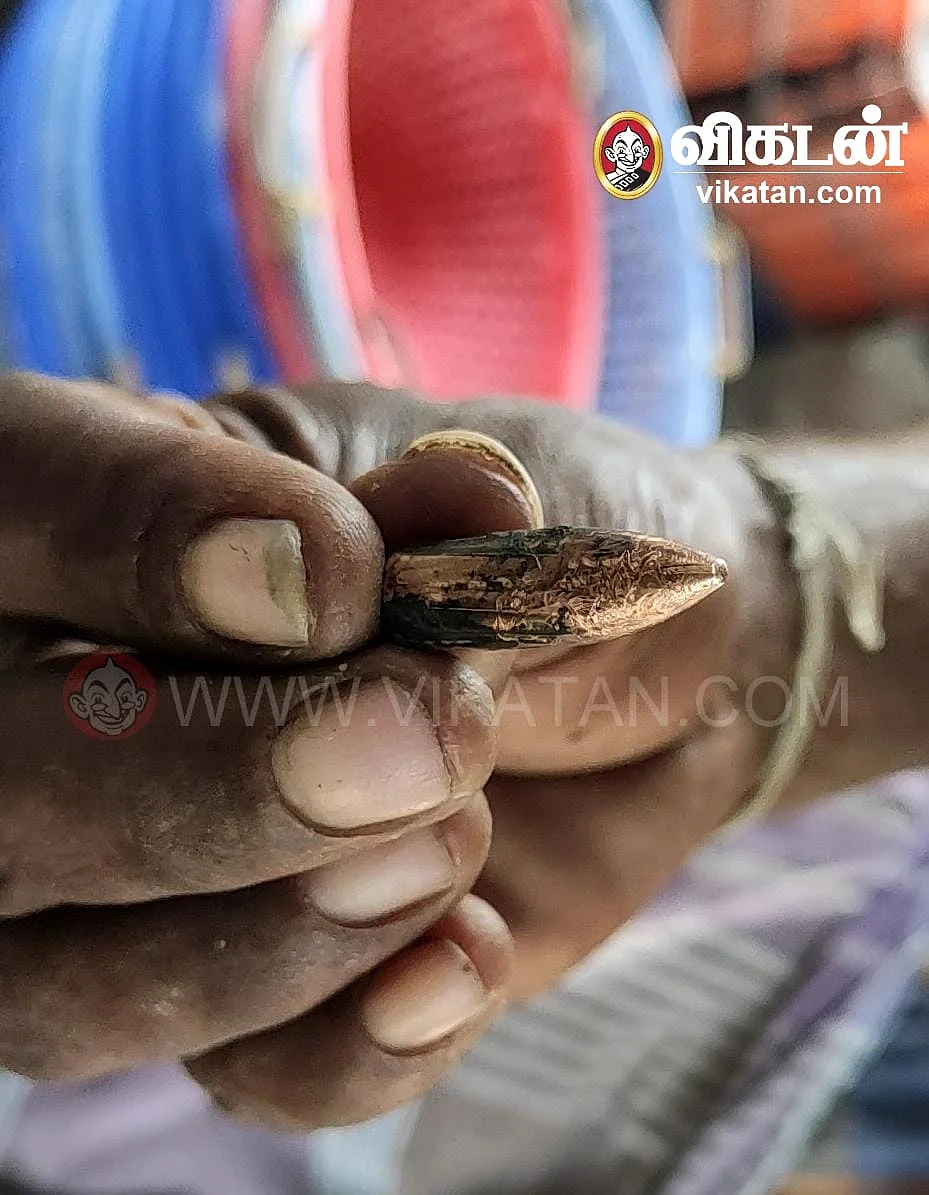 பாம்பன் : நடுக்கடலில் இலங்கை ராணுவம் துப்பாக்கிச்சூடு; உயிர்தப்பிய தமிழக மீனவர்கள்! 3 IMG 20210625 WA0013 Tamil News Spot