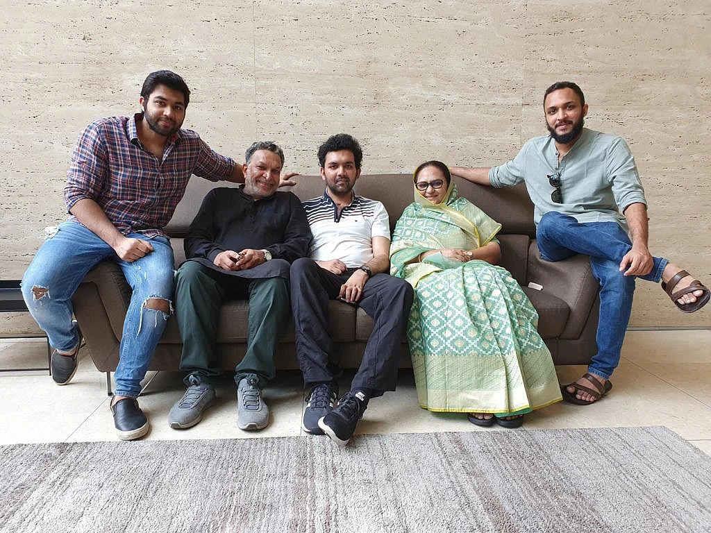 `முடக்கிய விபத்து, விஜய்யின் அன்பு, குடும்பத்தினரின் பாசம்!' - மகன் குறித்து கமீலா நாசர் 3 WhatsApp Image 2021 07 19 at 2 14 39 PM Tamil News Spot