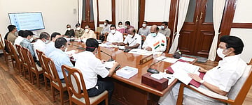 நம்மைக் காக்கும் 48' திட்டம்: சாலை விபத்து ஏற்பட்டால் எவ்வாறு உதவும்?! -  ஒரு விரிவான பார்வை | Benefit from the 'Nammai Kakkum 48' Scheme in road  accident