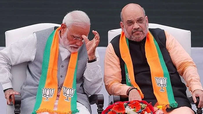 ``மிரட்டலுக்குப் பயந்து நான் பாஜக-வில் சேரவில்லை!'' - சொல்கிறார் `சோழவந்தான்' மாணிக்கம் 6 narendra modi amith sha Tamil News Spot