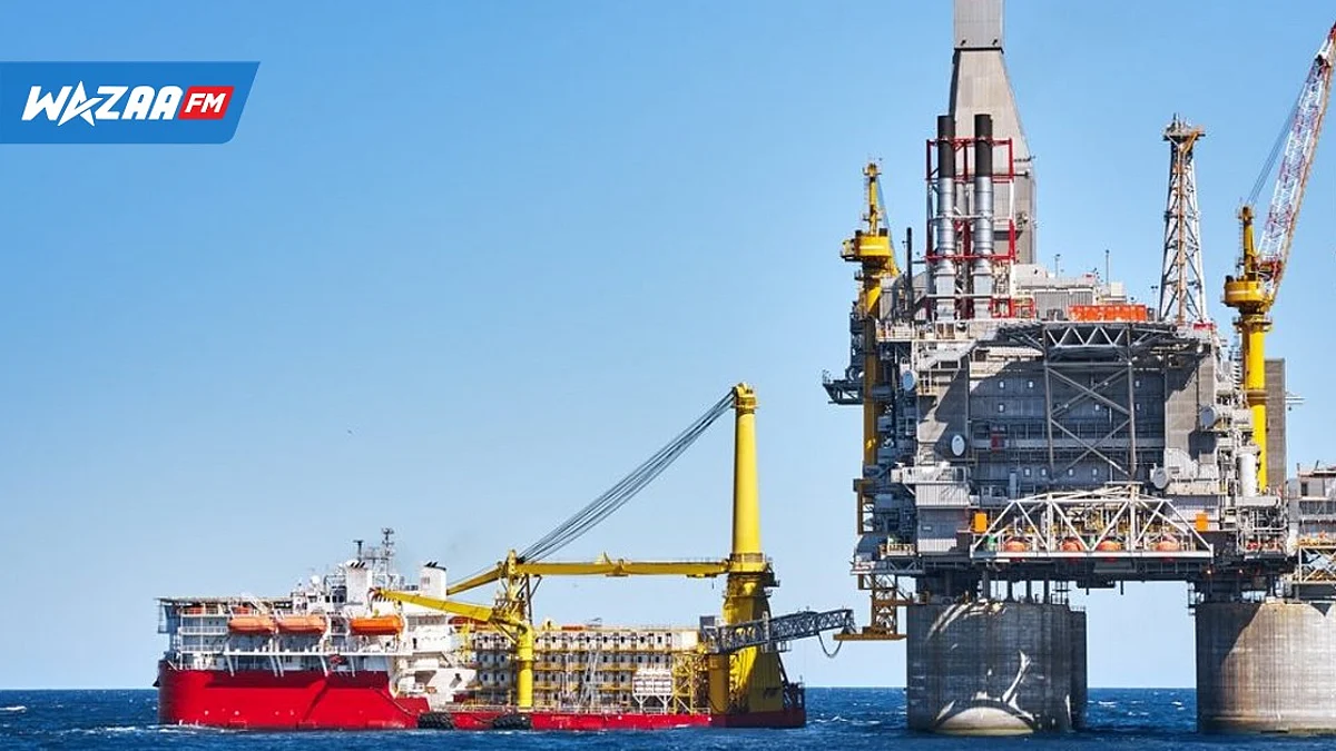 L'UE sanctionne la Russie d'un embargo pétrolier progressif