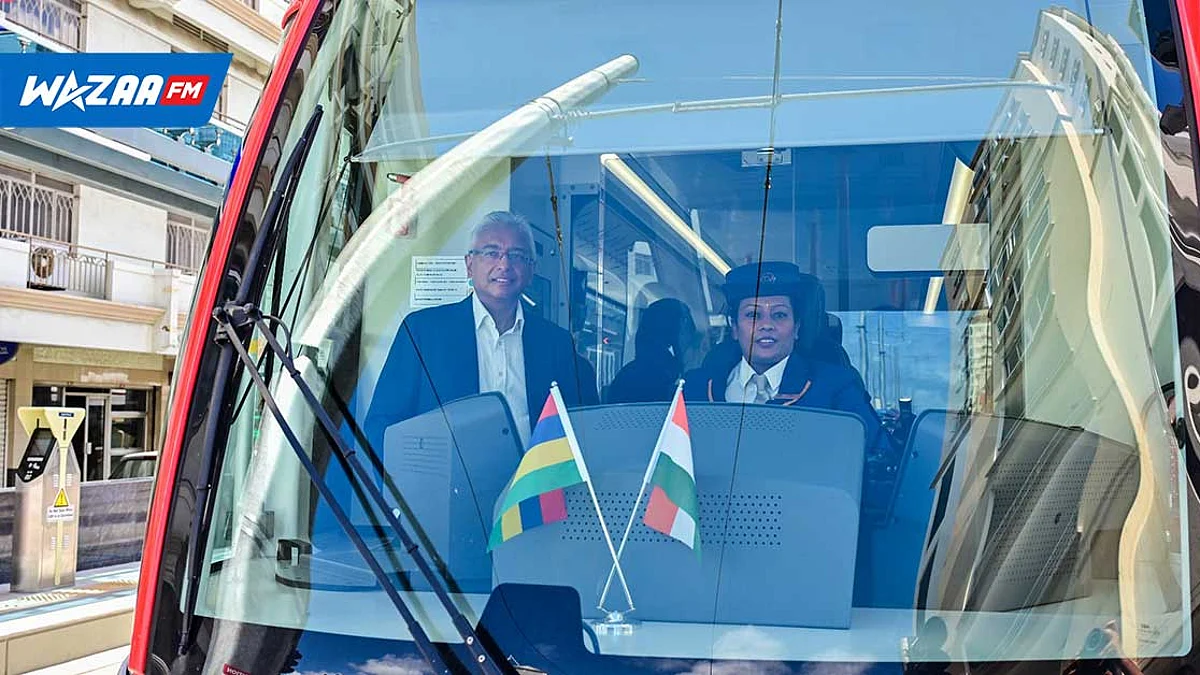À Phoenix - Pravind Jugnauth : '' metro pou sanz konpletman peizaz kot li pe pase... "