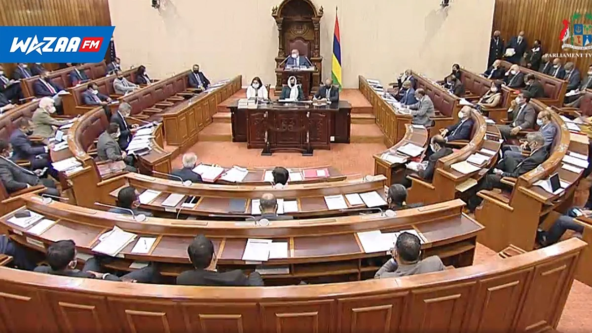 Assemblée nationale : la drogue, marée noire, missions des ministres au menu des débats