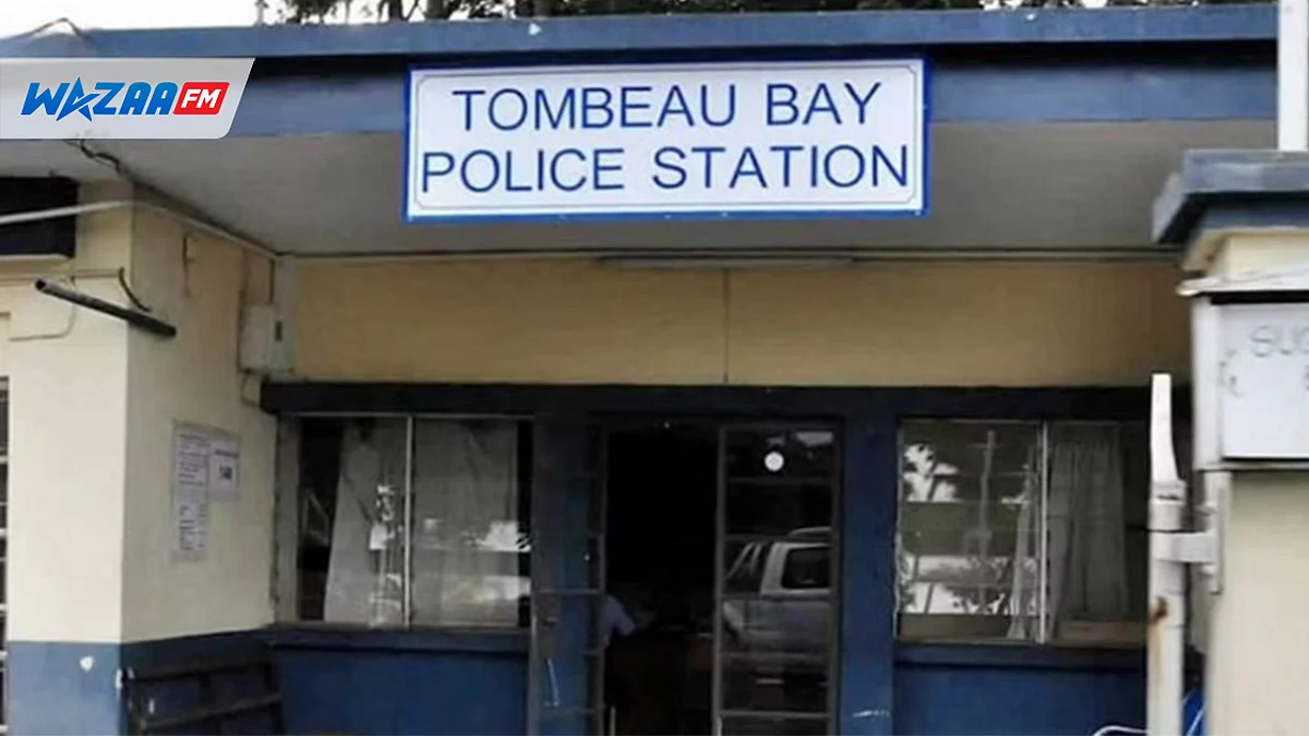 Un soudeur ivre agresse un policier au poste de police de Baie-du-Tombeau