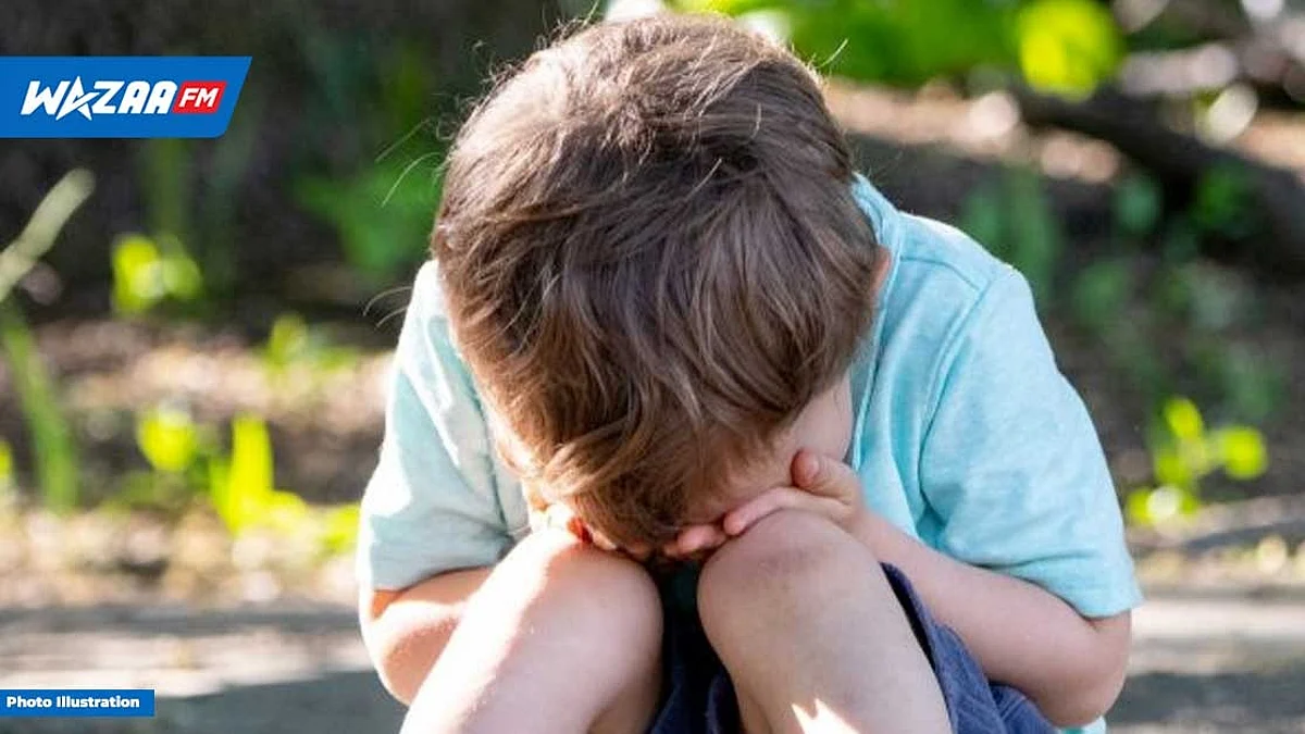 Après le décès de sa femme, il abandonne leur fils mineur