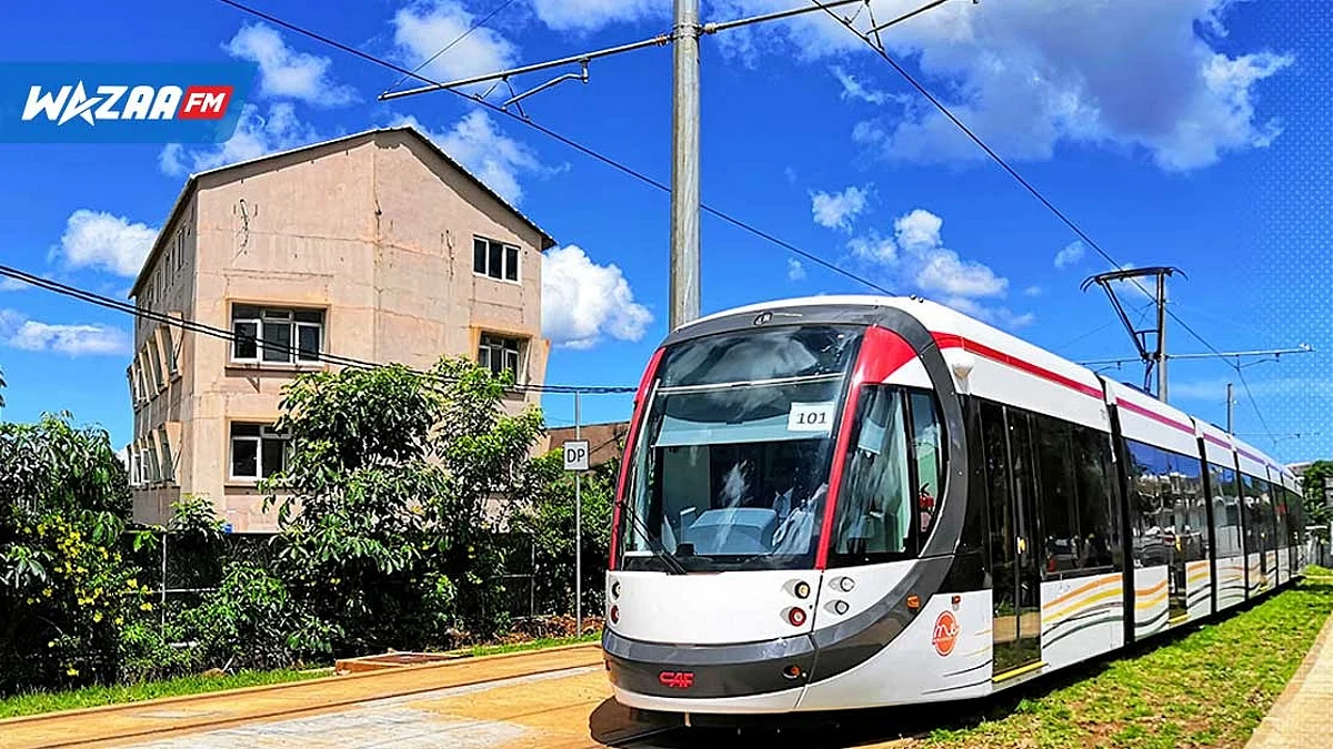 Quatre-Bornes : une voiture se retrouve sur le tracé du métro à la route Saint-Jean