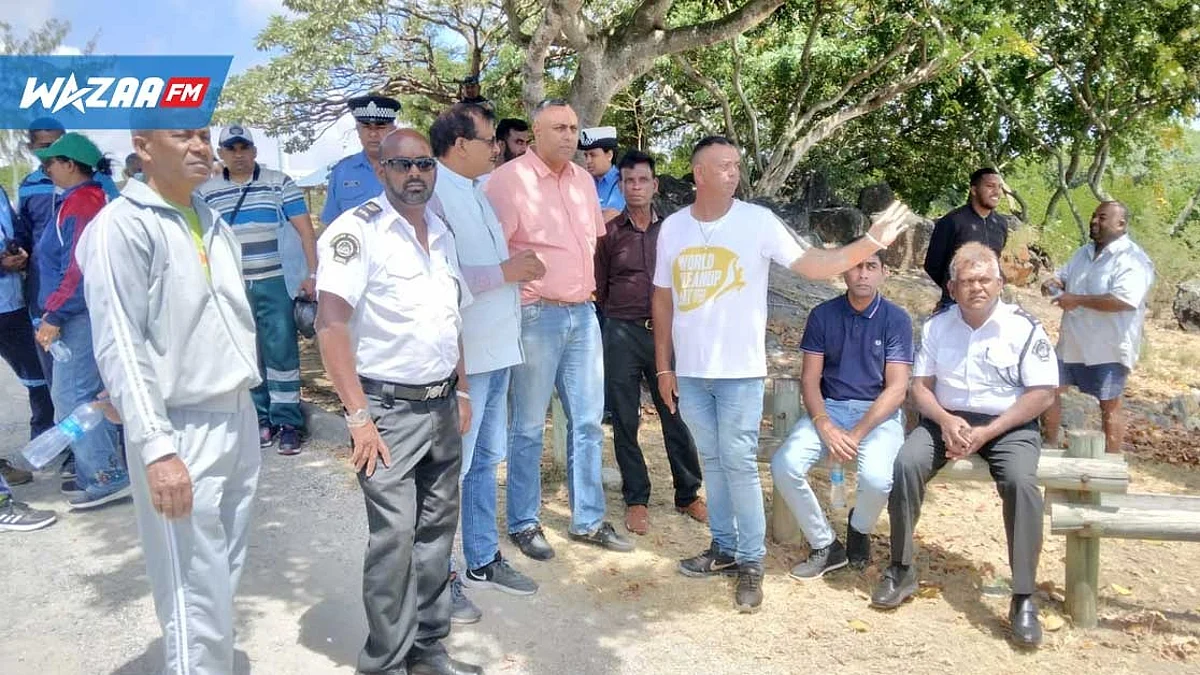 World Clean-up Day : opération de nettoyage à la plage de Grand-Gaube