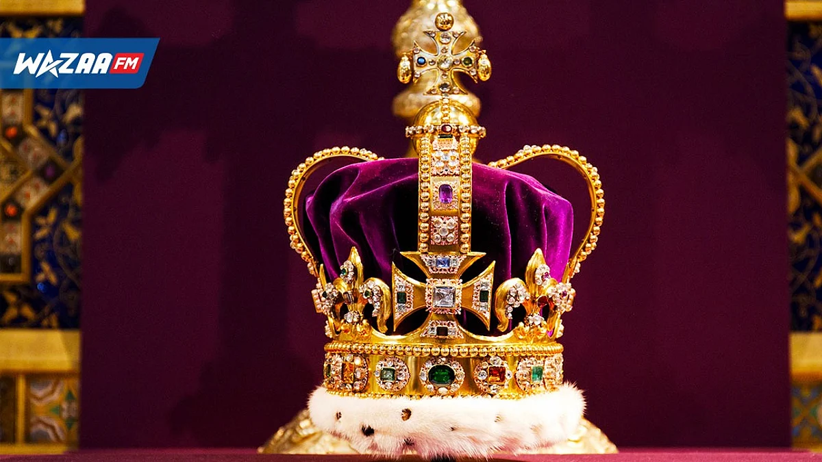 La couronne royale : le joyau impérial accompagne la reine lors de son dernier voyage