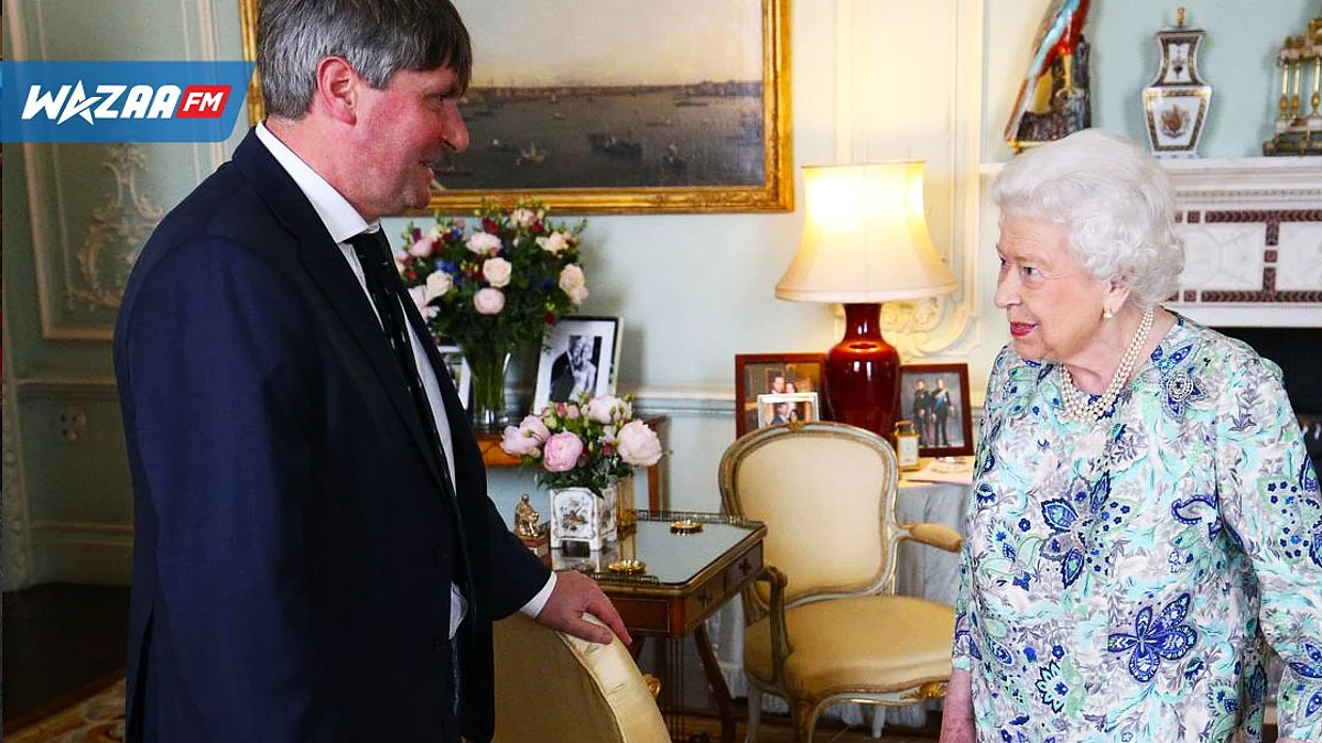 Reine Elizabeth II: Le poète lauréat Simon Armitage rend hommage à la monarque