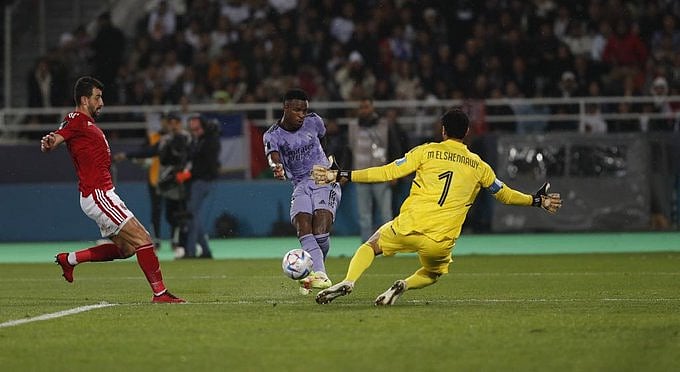 شوبير يكشف سر خسارة الأهلي أمام ريال مدريد في كأس العالم للأندية