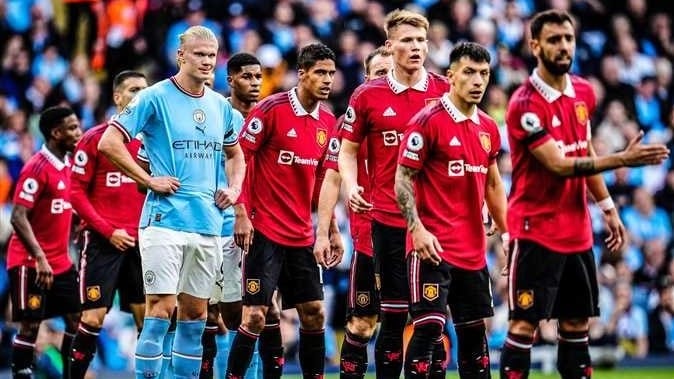 تاريخ مواجهات مانشستر سيتي ومانشستر يونايتد قبل نهائي كأس الاتحاد الإنجليزي