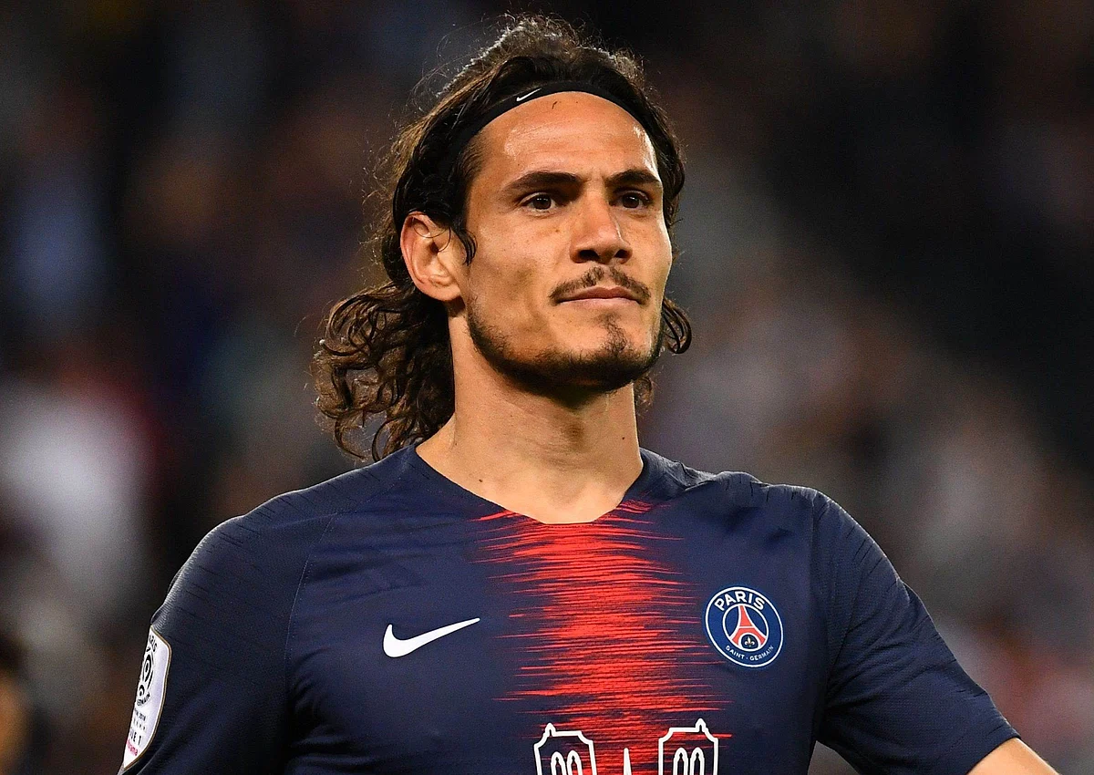كافاني في طريقه للانضمام إلى مانشستر يونايتد