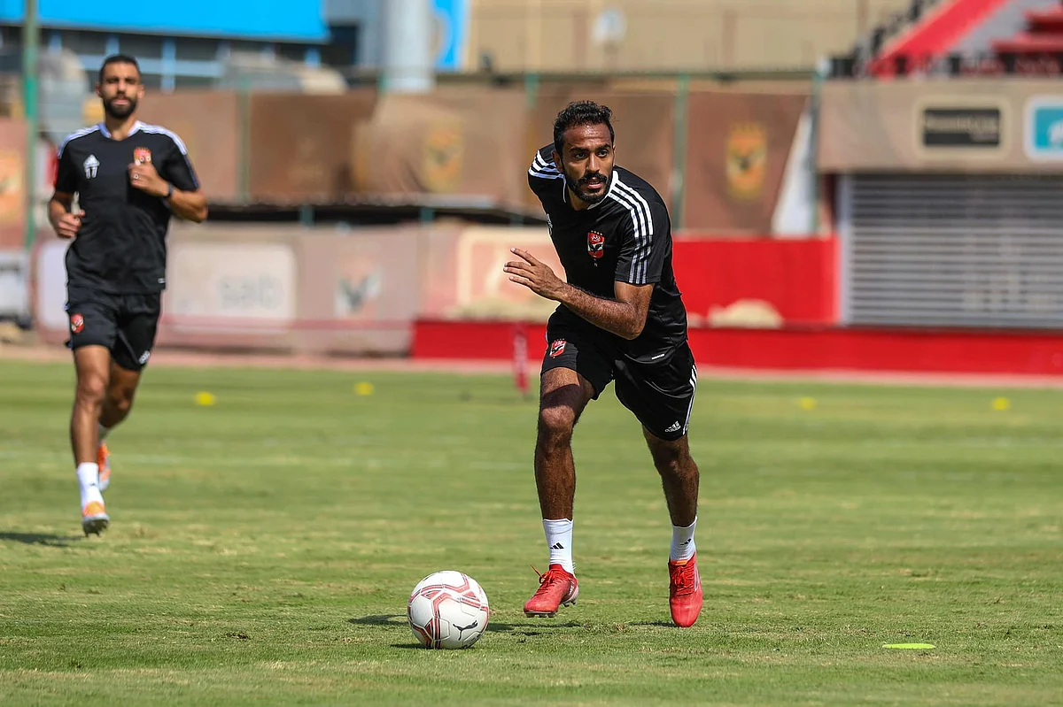محمود كهربا لاعب الأهلي