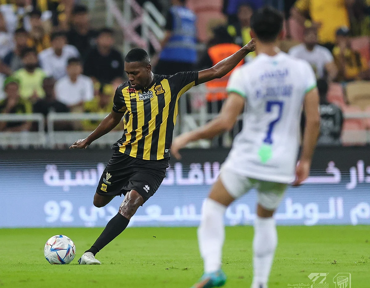 اتحاد جدة ضد الفتح.. العميد يضرب أبناء النخيل بثلاثية في الدوري السعودي