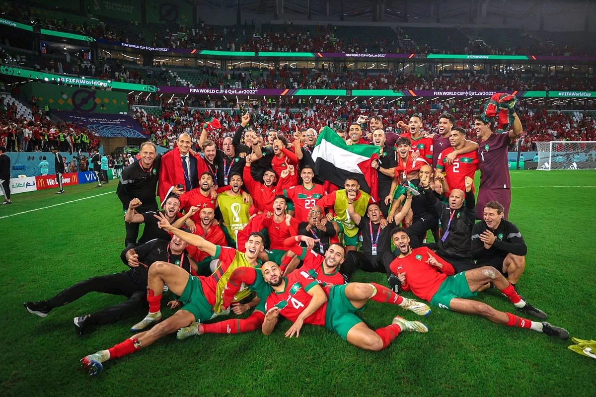 فيفا يتغنى بمنتخب المغرب قبل مواجهة فرنسا في كأس العالم