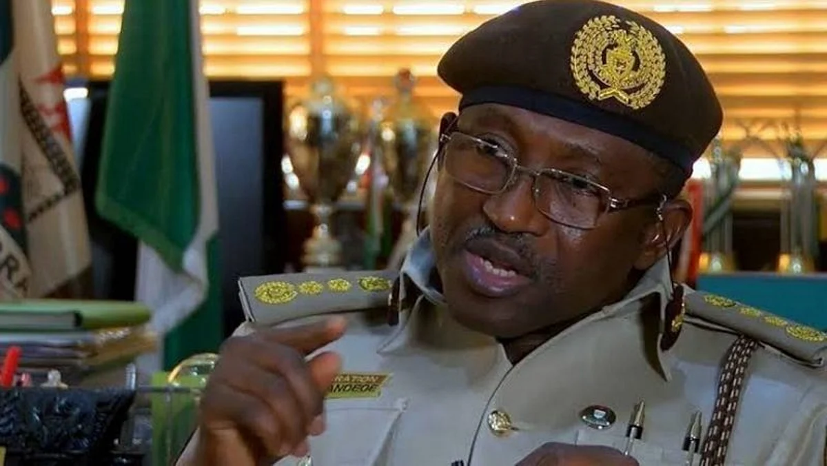 Passport: FG extends new regime by one week