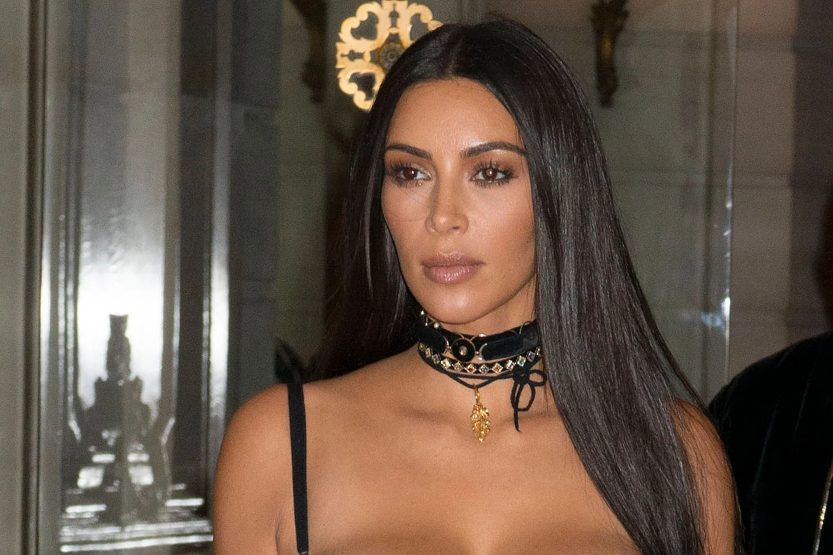 Kim Kardashian in ancient Roman statue smuggling row