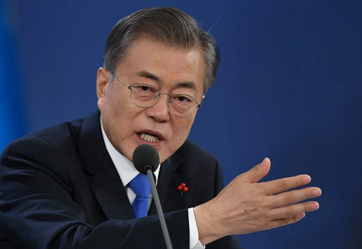 Moon holds online meeting with kids for Children’s Day