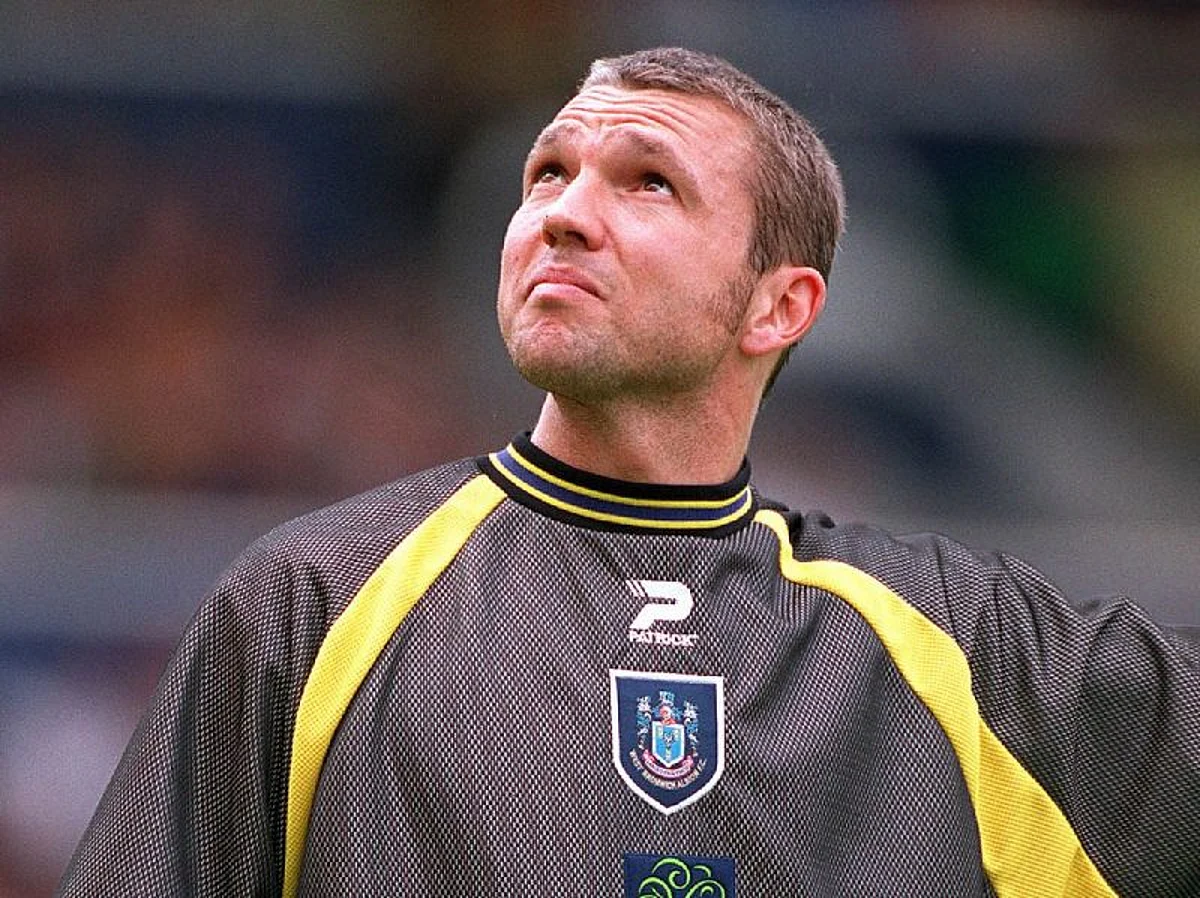 Former Arsenal goalkeeper Alan Miller dies at 51