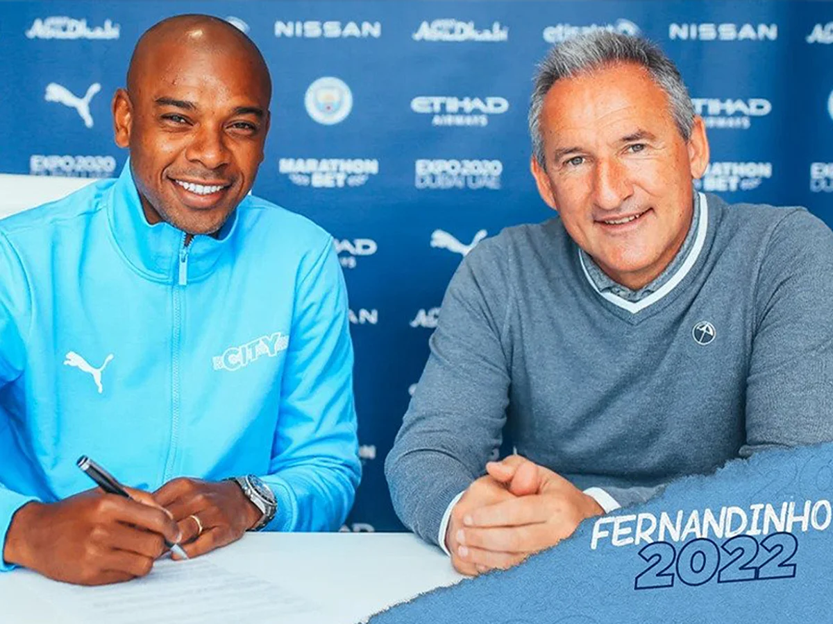 Man City reward Fernandinho with new one-year contract