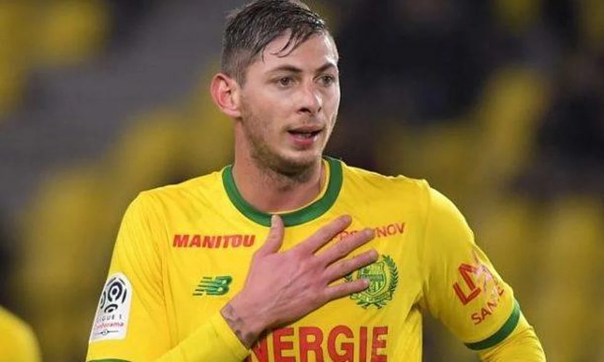Organiser of flight that killed footballer Sala jailed 18 months
