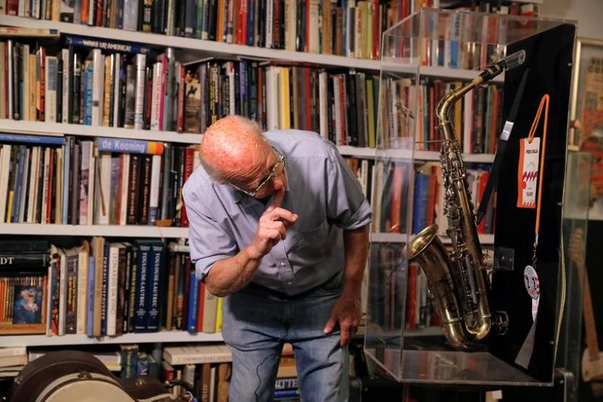 Bill Clinton’s saxophone, other legend souvenirs in ‘A Century of Music’ up for auction