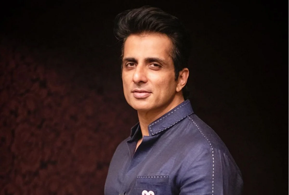 15 किलोमीटर पैदल जंगल पार कर पढ़ने जाती हैं लड़कियां, सोनू सूद ने कुछ ऐसे की मदद...