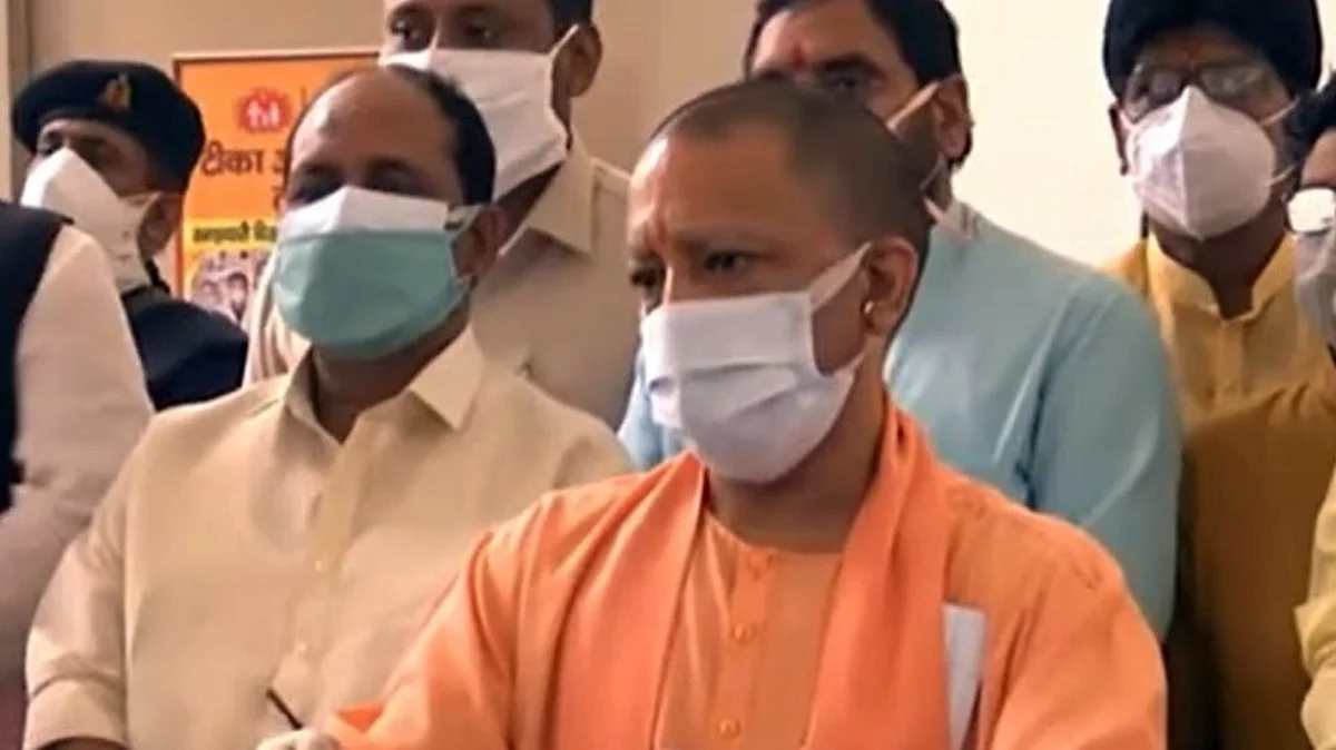 उत्तर प्रदेश: मुख्यमंत्री के ग्राउंड जीरो पर उतरने का दिख रहा असर, संक्रमण में आ रही गिरावट
