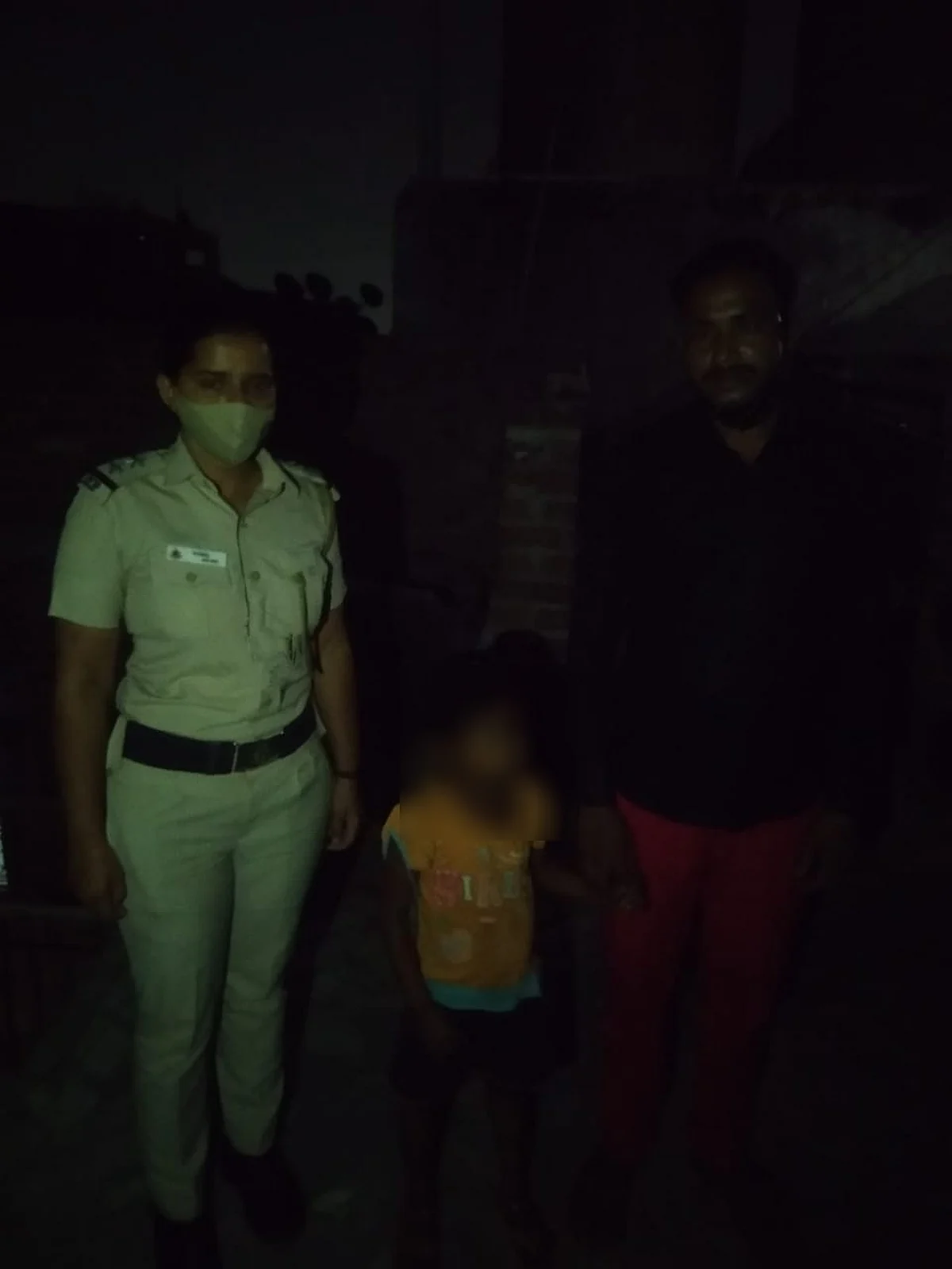 दिल्ली पुलिस ने 24 घंटे के भीतर 5 वर्षीय लड़की को उसके माता-पिता से मिलवाया