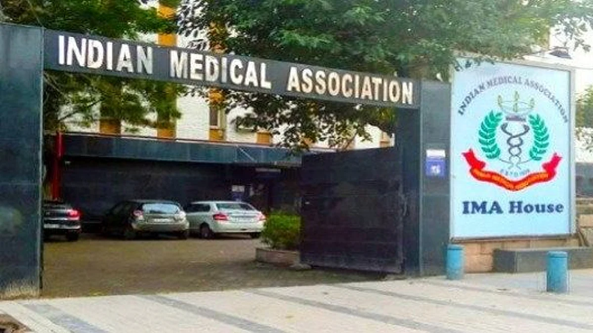 आईएमए ने स्वास्थ्य मंत्रालय से कहा : नींद से जागिए, कोविड चुनौतियां घटाइए