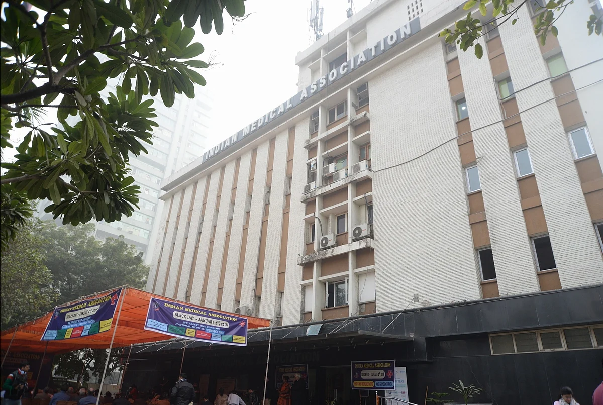 दूसरी लहर में अब तक 244 डॉक्टर कोरोना से जंग हारे: इंडियन मेडिकल एसोसिएशन