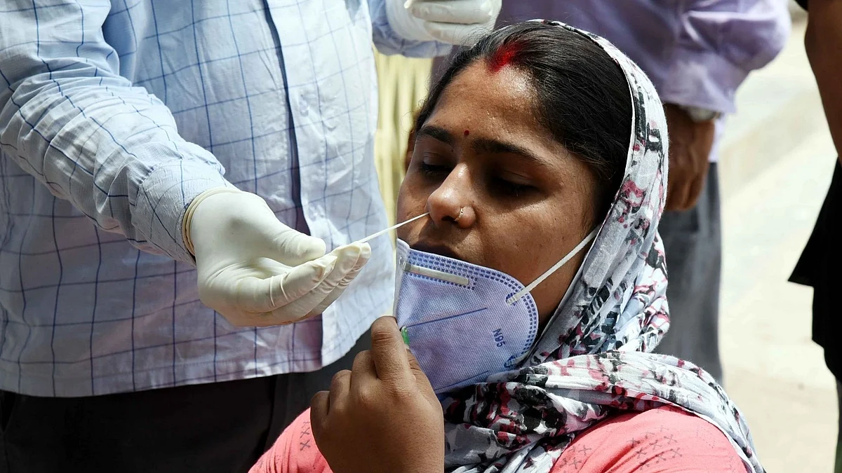 भारत में कोरोना के 3.11 लाख नए मामले, 4,077 मौतें