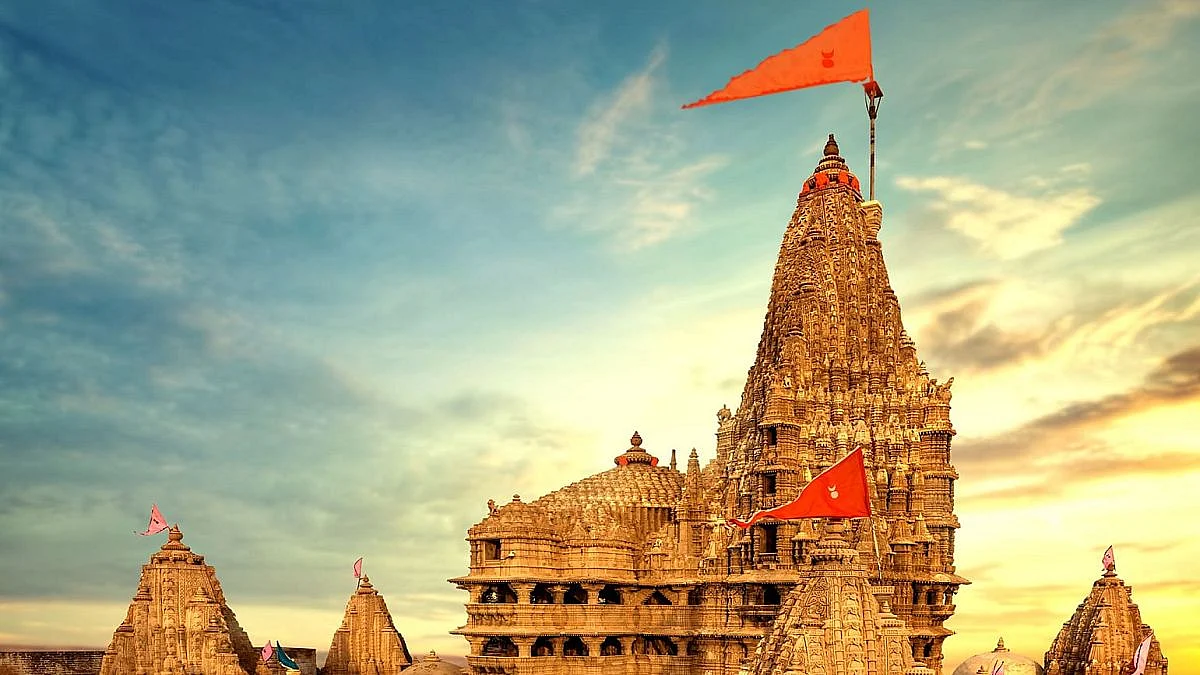 द्वारकाधीश मंदिर द्वारका के दर्शन और यात्रा से जुड़ी पूरी जानकारी, पढ़ें यहाँ