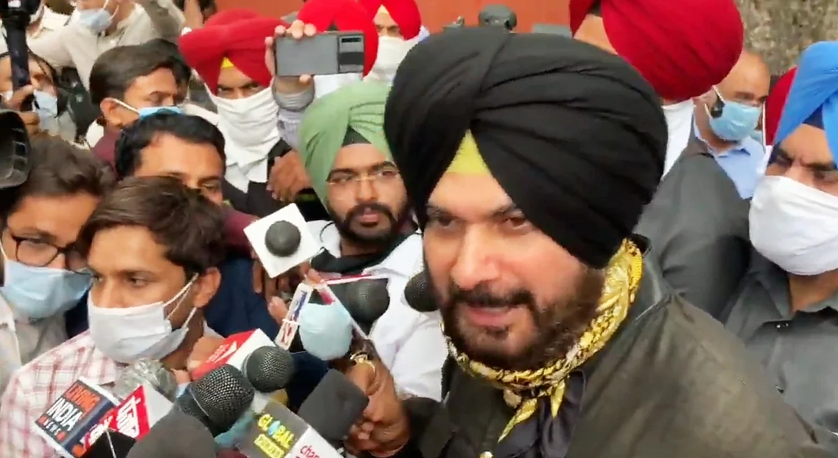 कलह के बीच पंजाब कांग्रेस के सांसदों की दिल्ली में बैठक
