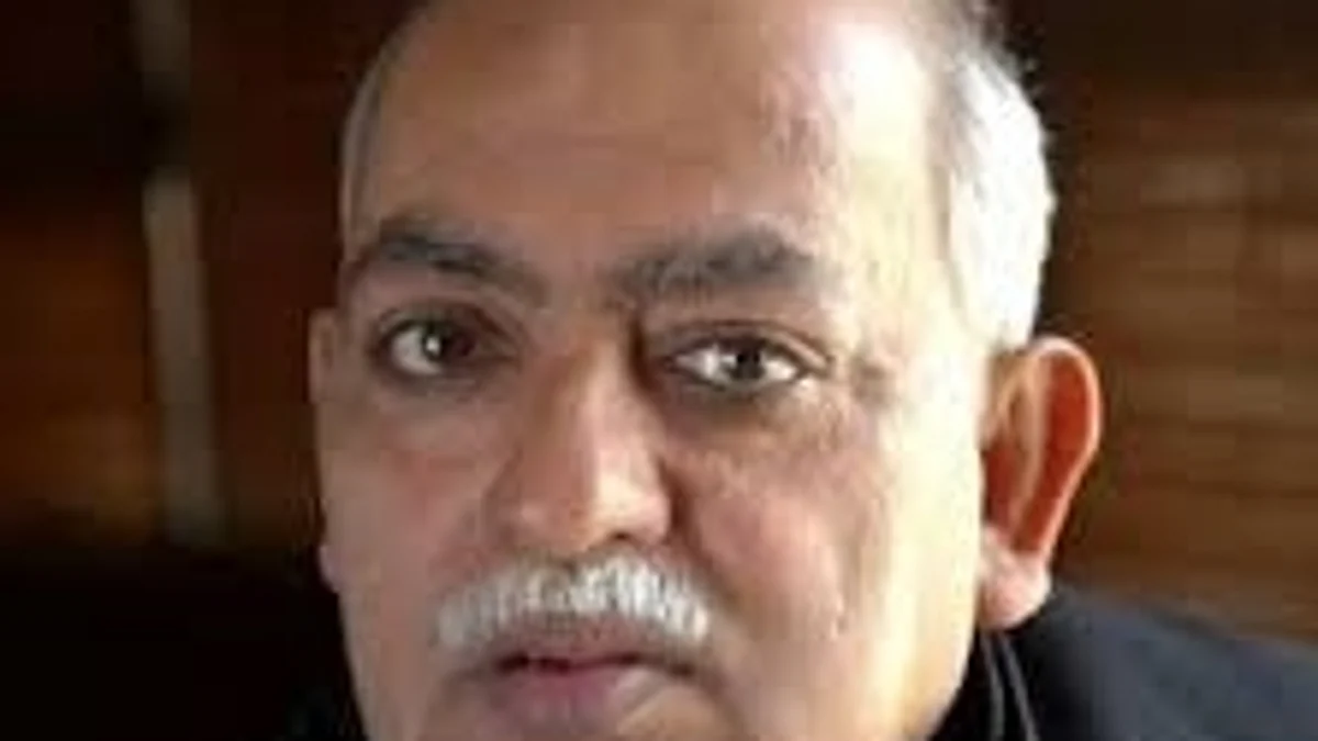 अखाड़ा परिषद ने मुनव्वर राणा से कहा 'जाने की तैयारी करो, योगी आ रहे हैं वापस'