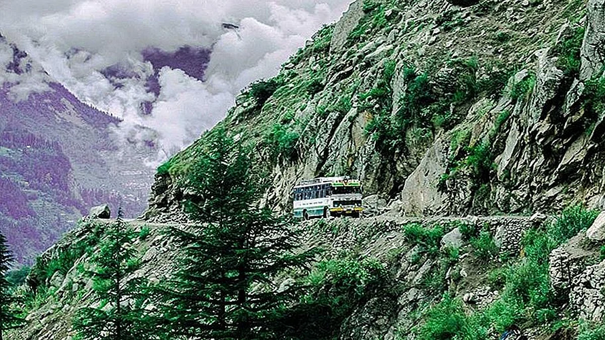 पहाड़ों पर जाने और समुद्र किनारे ड्राइव करते समय रहें सावधान